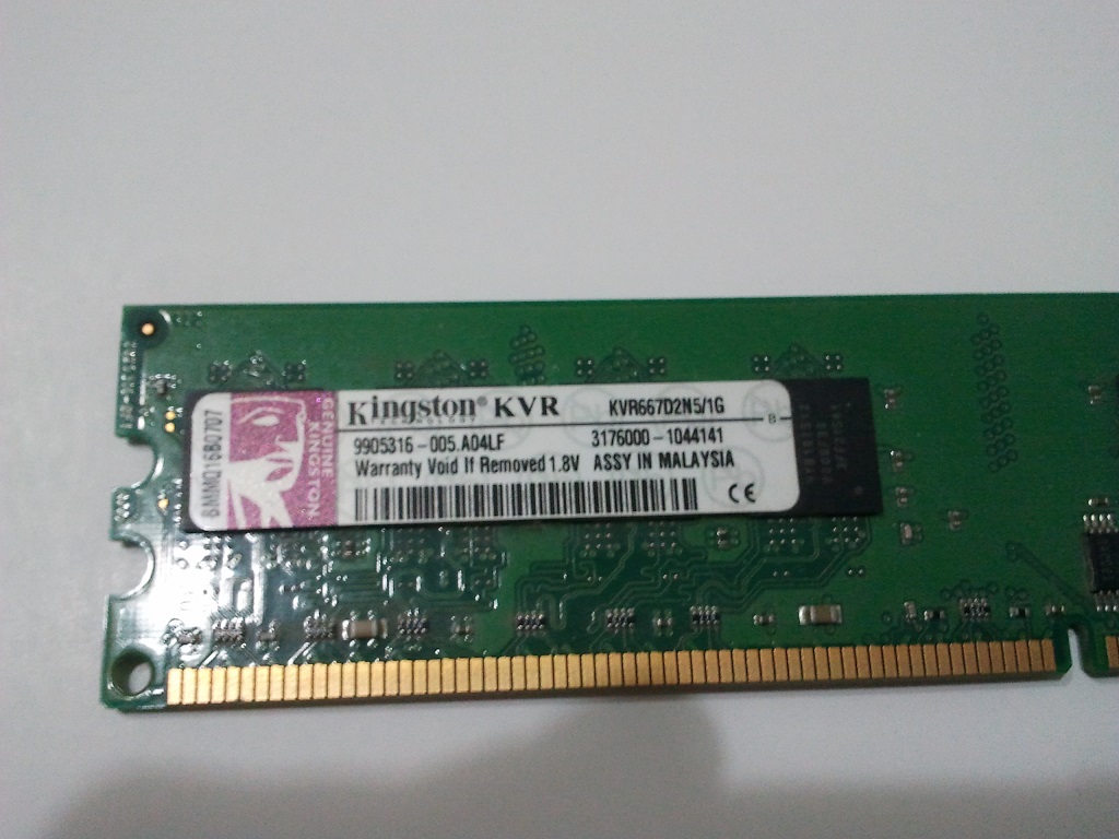  >>SATILIK<< Kingston 1GB 667MHz DDR2 Ram KVR667D2N5/1G