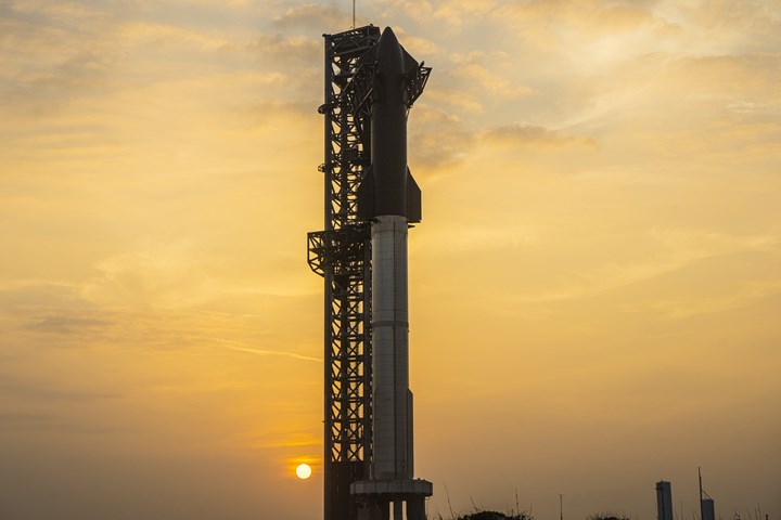 Tarihin en güçlü roketi SpaceX Starship, test uçuşunda patladı!