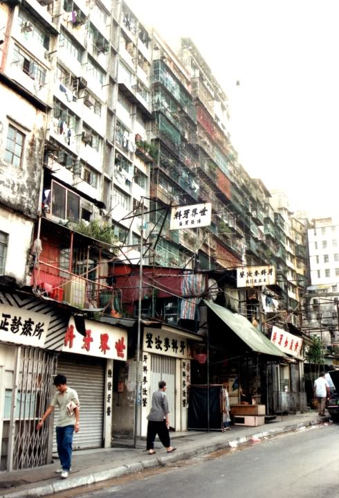  Beton Yığını Çöp Şehir: Kowloon Walled City