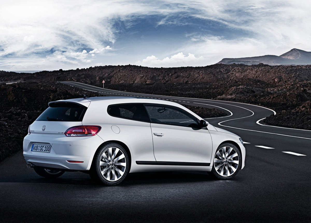  Bmw 1.18 VS Scirocco 1.4 Tsi