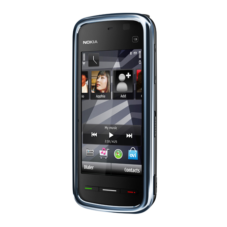  Nokia 5235 Beyaz Arka Plan