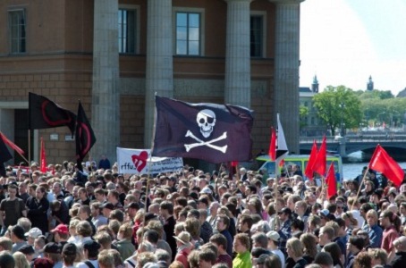 Almanya Berlin eyalet seçimlerinde Korsanlar Partisi meclise girmeyi başardı