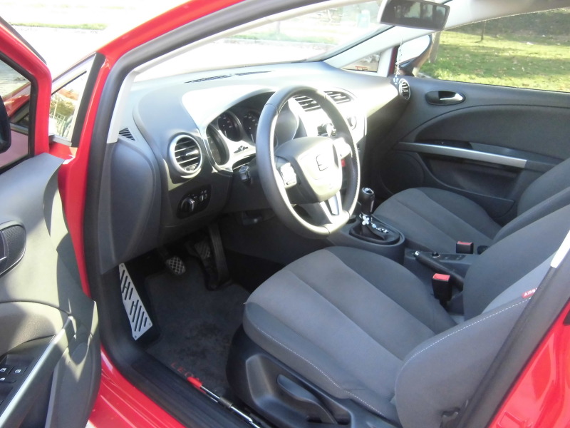  İlk Sahibinden 2010 SEAT LEON 1,6 STYLANCE 32.000 Km'de KIRMIZI