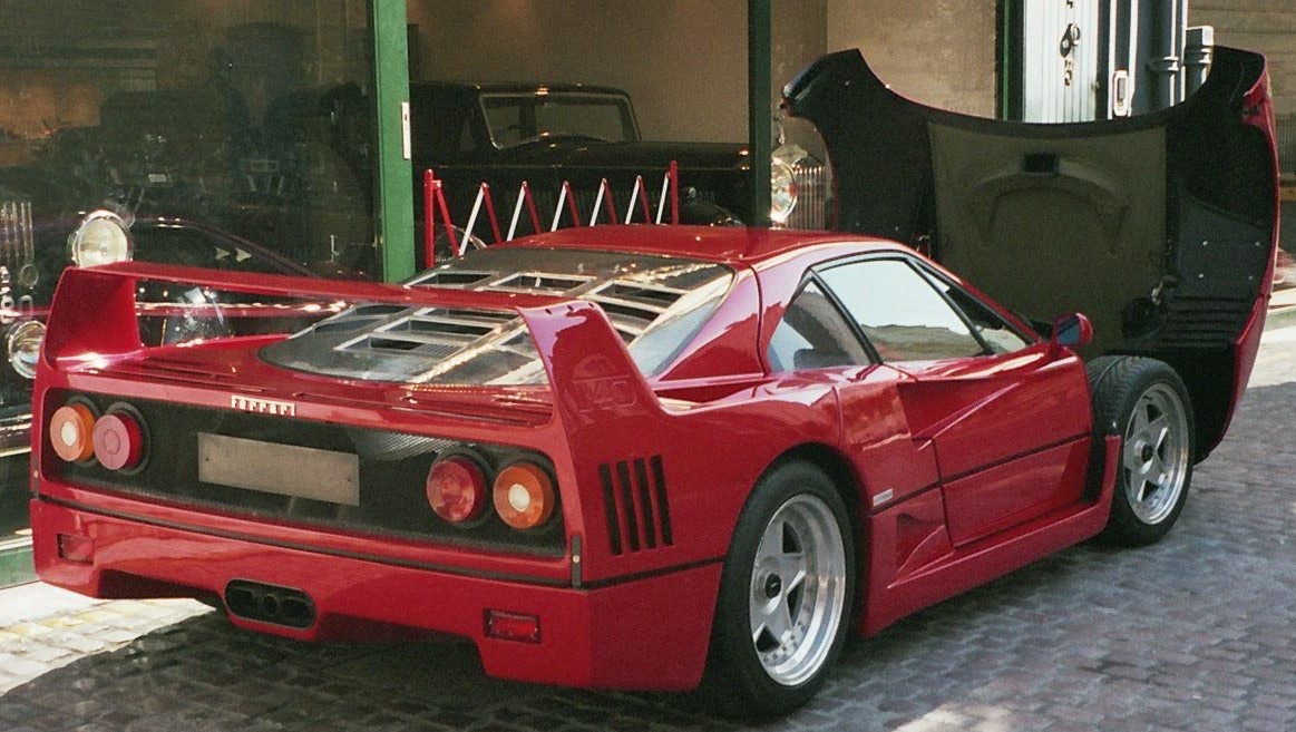  FERRARI F40 [detay inceleme] {NALBANTIN EFSANEVİ ATI!!}