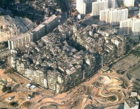  Beton Yığını Çöp Şehir: Kowloon Walled City