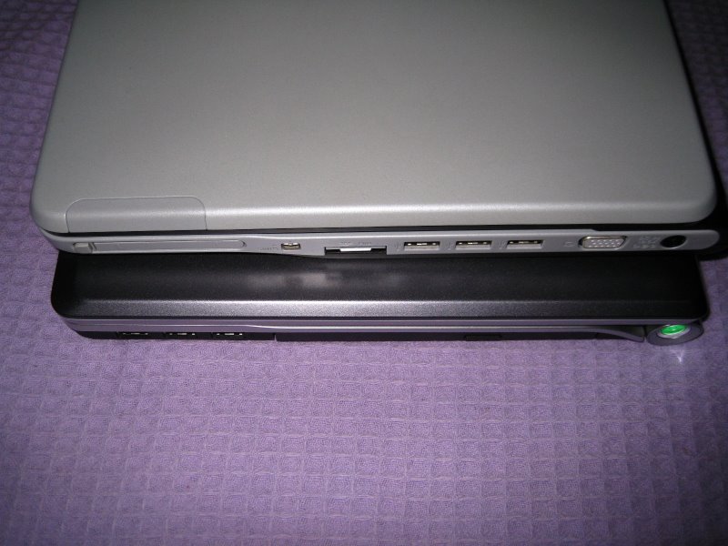  sony vaio fw serisi detaylı fotoğraflar..15.4-16.4 ınc karşılaştırması