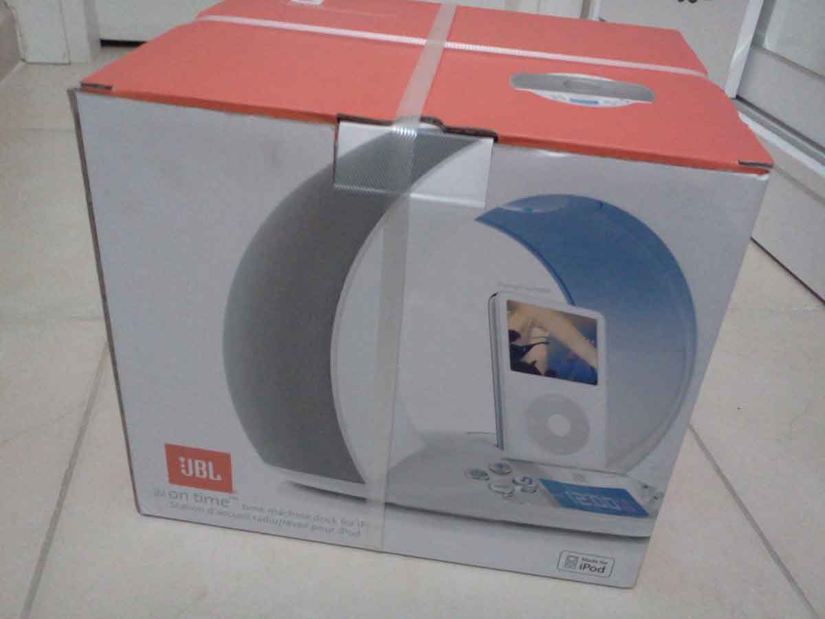 Fiyat düştü JBL On Tİme Ipod_İphone Dock+Radyo+ Alarmlı Saat 300 TL