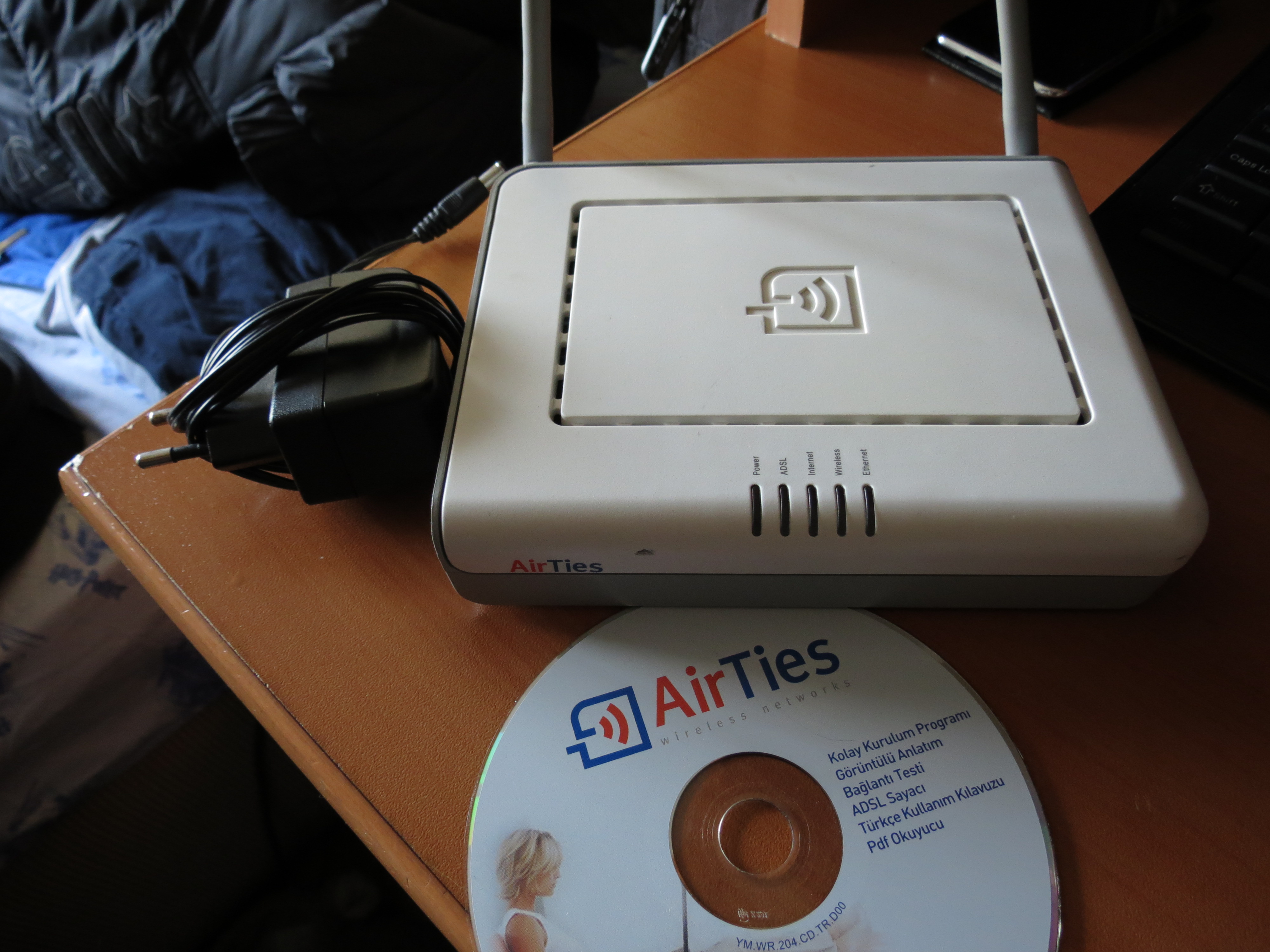  Airties RT-204 KABLOSUZ MODEM (izmir içi elden teslim)
