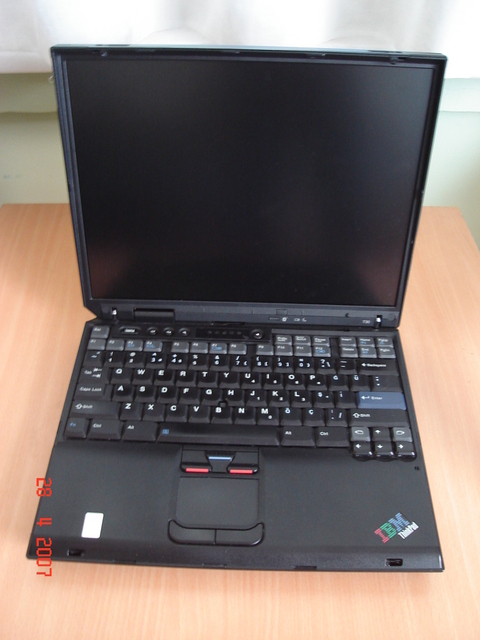  IBM ThinkPad T30 notbook ... 585ytl