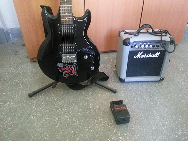  İbanez Gax 30 , Marshall 10w Amfi, Metal Zone Pedal