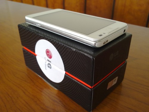  HATASIZ LG P725 OPTİMUS 3D MAXX BEYAZ LG TR GARANTİLİ ***650 TL****