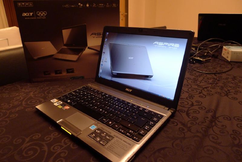  Satılık Acer 3810 TG Timeline - Core2Duo 13.3' 1,6 kg 8 saatlik batarya - 700 TL!