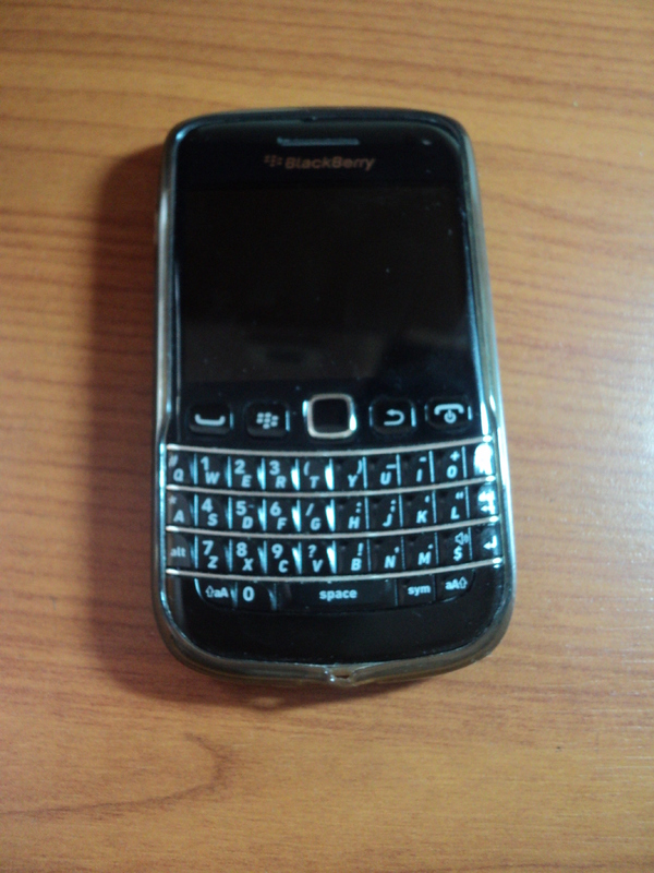  SATILIK BLACKBERRY BOLD 9790 (KUTUSUNDA)75TL