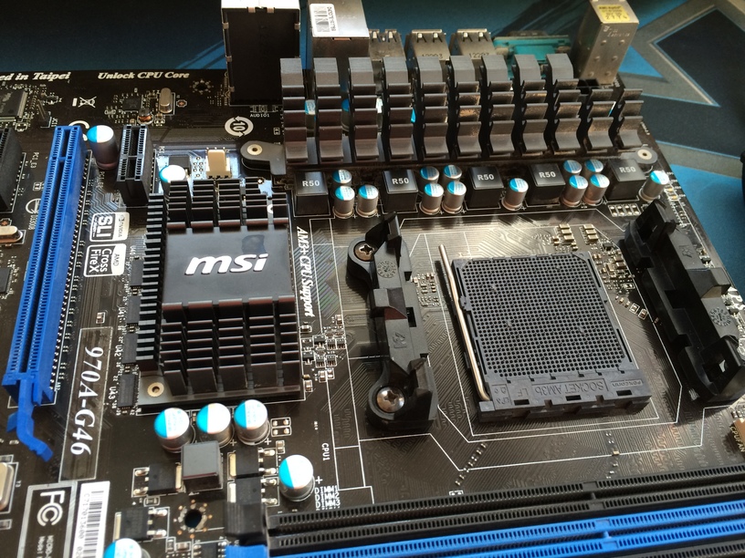 Материнская плата msi 970a g43 нет изображения