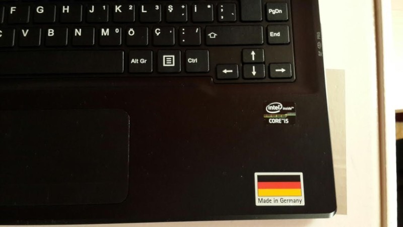  SATILIK KIRMIZI FUJİTSU ULTRABOOK i5 -13.3'.