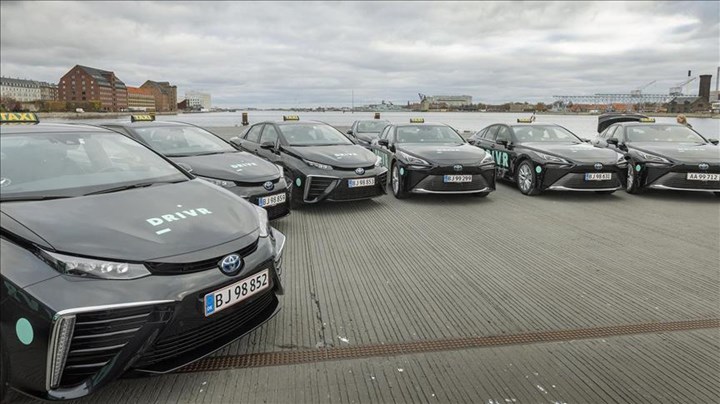 100 adet hidrojen yakıtlı Toyota Mirai, Kopenhag'da taksi hizmeti vermeye başladı