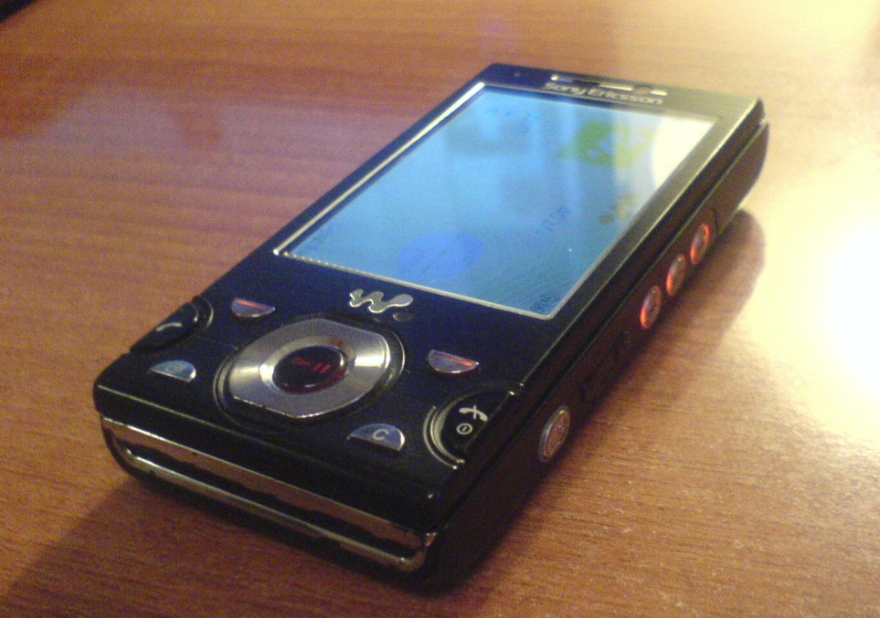  TAKASLIK Sony Ericsson W995 Resimler Eklendi.