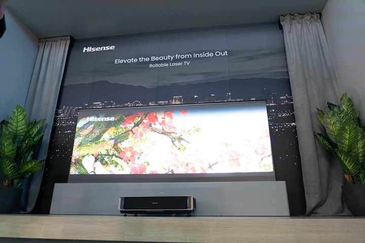 Hisense, 280 ekran boyutu ve 10.000 nit parlaklık sunan bir TV tanıttı