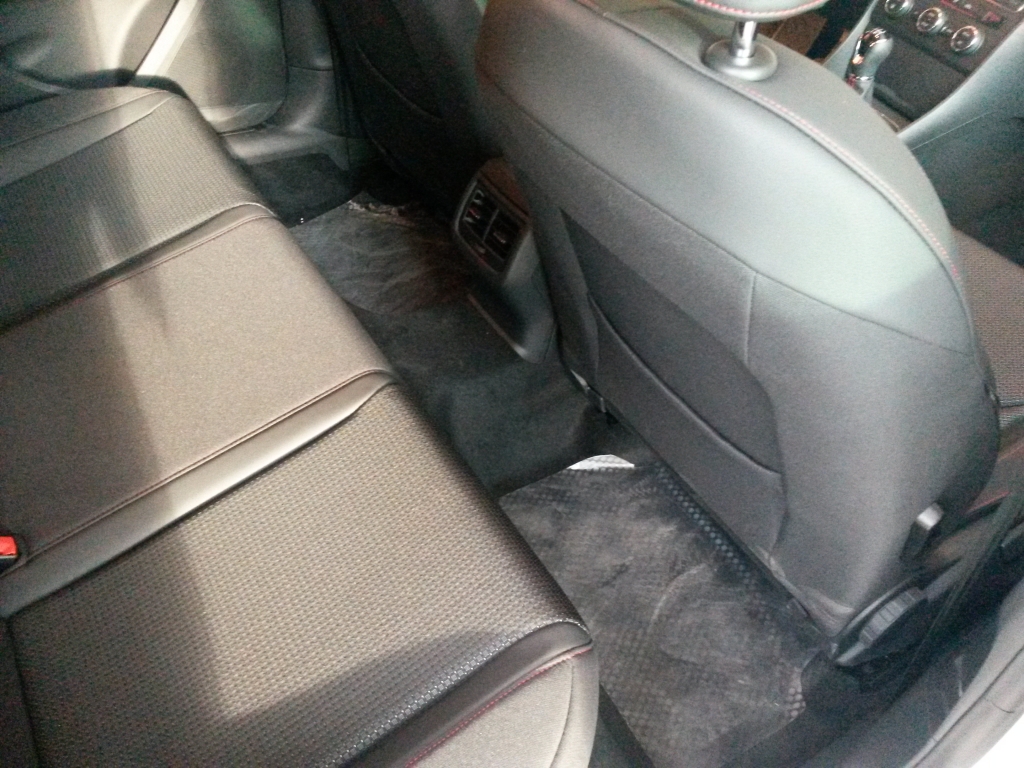  Seat Leon 1.4 TSI Style: 2,  1.000 Km Testi