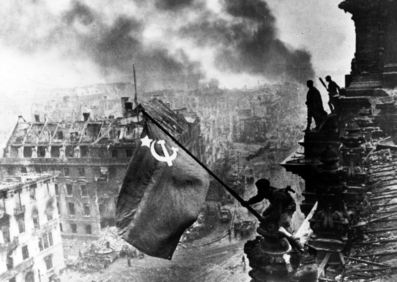 ADOLF HITLER'İN PEK BİLİNMEYEN FOTOĞRAFLARI