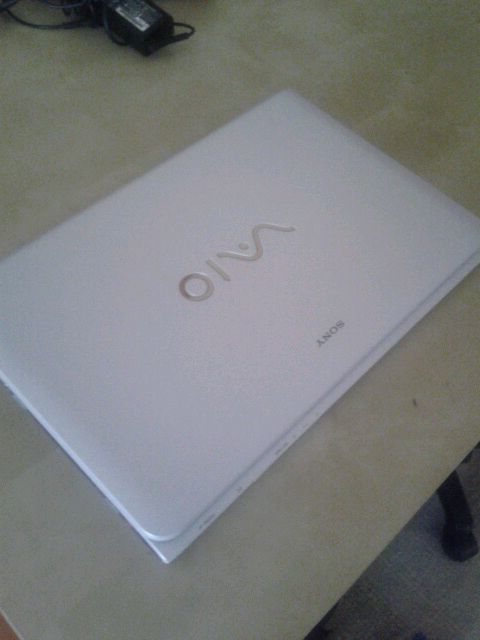  SONY VAIO SVE151J13M İ5 2.60GHZ 4GB RAM 750GB HDD GARANTILI 950Tl !!
