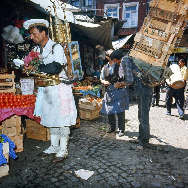  1971 İSTANBUL FOTOĞRAFLARI ( YÜKSEK ÇÖZÜNÜRLÜKLÜ / DÜN ÇEKİLMİŞ GİBİ )