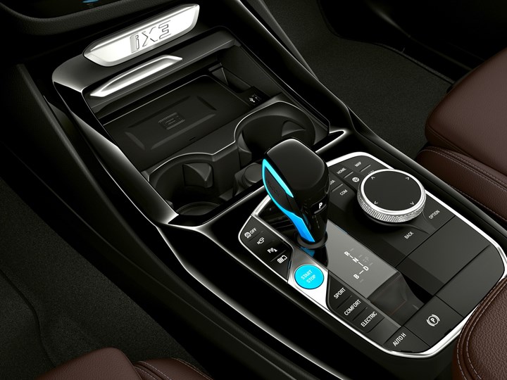 Elektrikli BMW iX3 makyajlandı: İşte tasarımı ve özellikleri