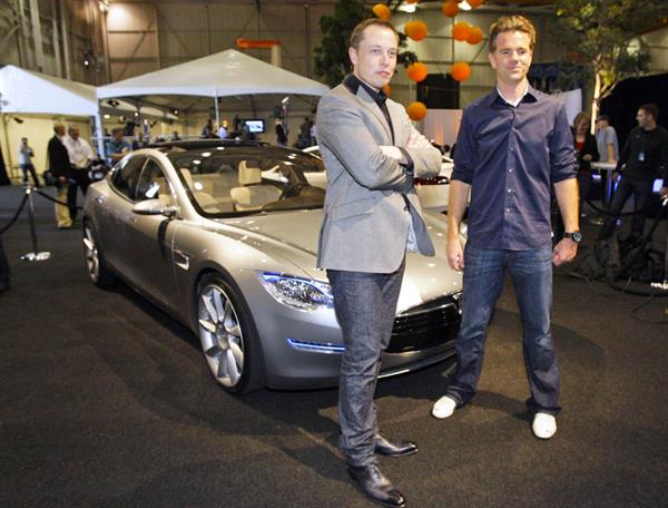 Tesla'nın en ucuz otomobili Model 3'ün fiyatı belli oldu