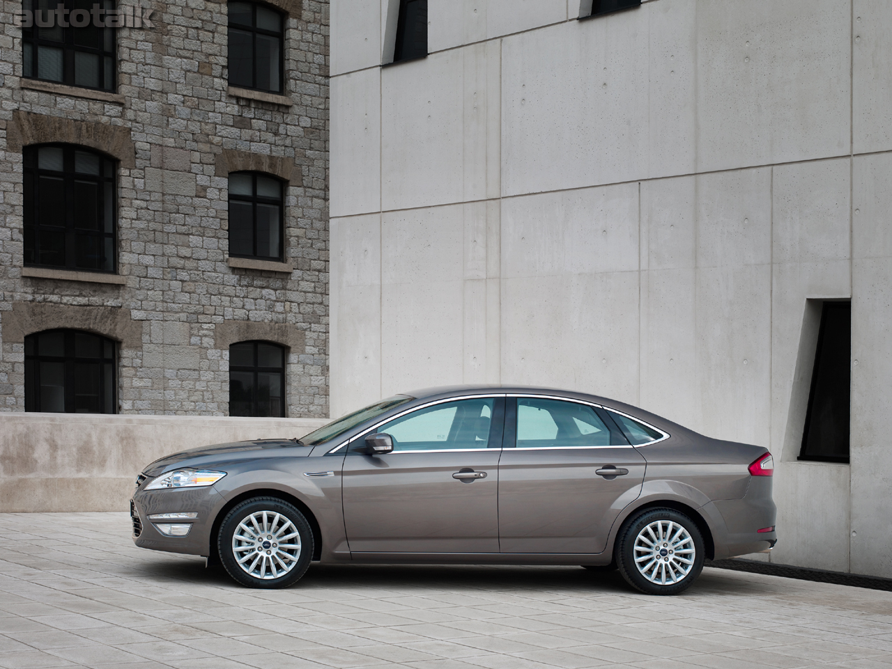  2011 FORD  MONDEO (makyaj)