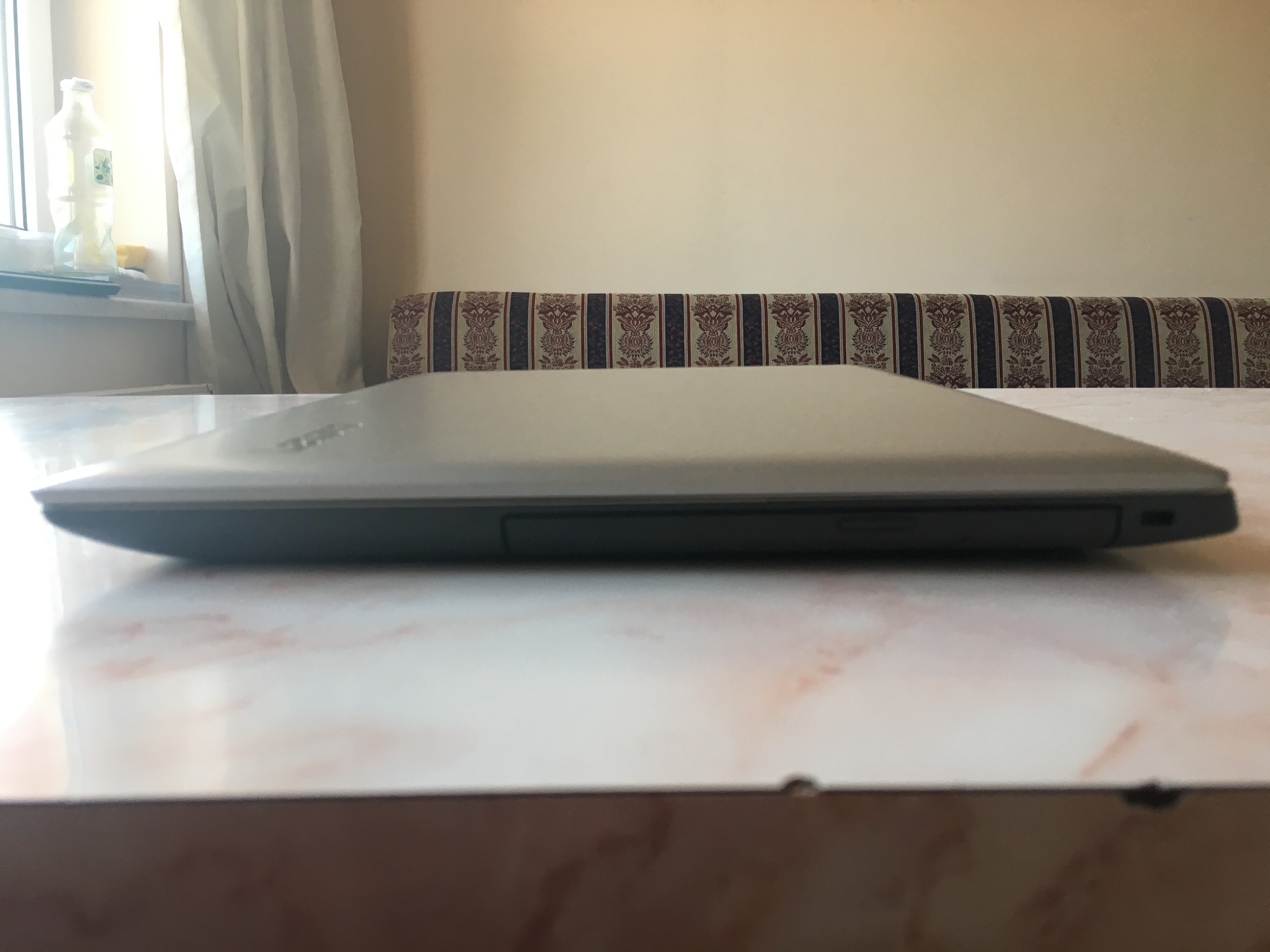 Lenovo Idepad 320 - MacBook Pro ile Takas