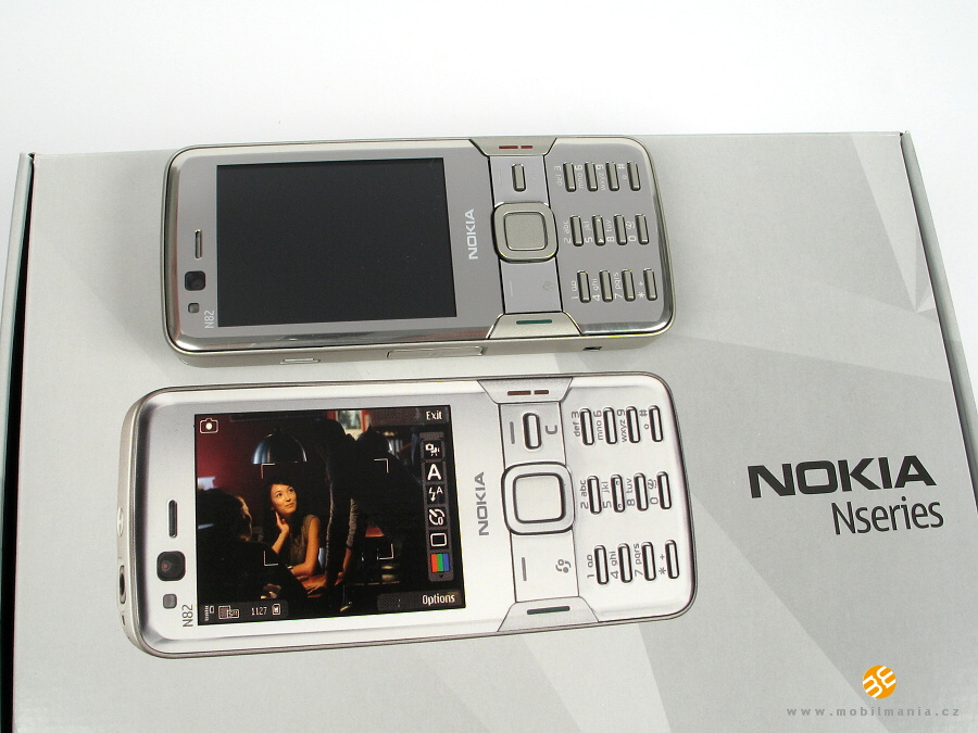  ^^ Nokia N82 | S60 3.1 - 2.4' QVGA LCD | 5MP - Xenon Flash - AF | WLAN - GPS ^^