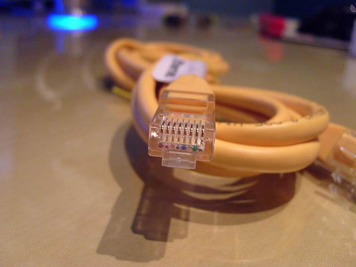 Standart Ethernet kabloları üzerinden 5Gbps hız mümkün oluyor
