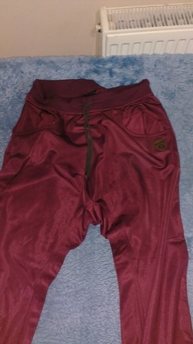  KOT PANTOLON 8TL-ŞALVAR EŞOFMAN PANTOLON--10TL--TSHİRT VE SWEATSHİRTLER 5 TL-