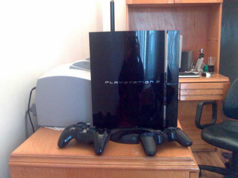  Satılık 3 Aylık Tertemiz Playstation3 60 GB- Birsürü aksesuar ile (foto)