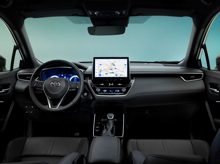 Makyajlı Toyota Corolla Cross Hybrid Türkiye'de satışa sunuldu