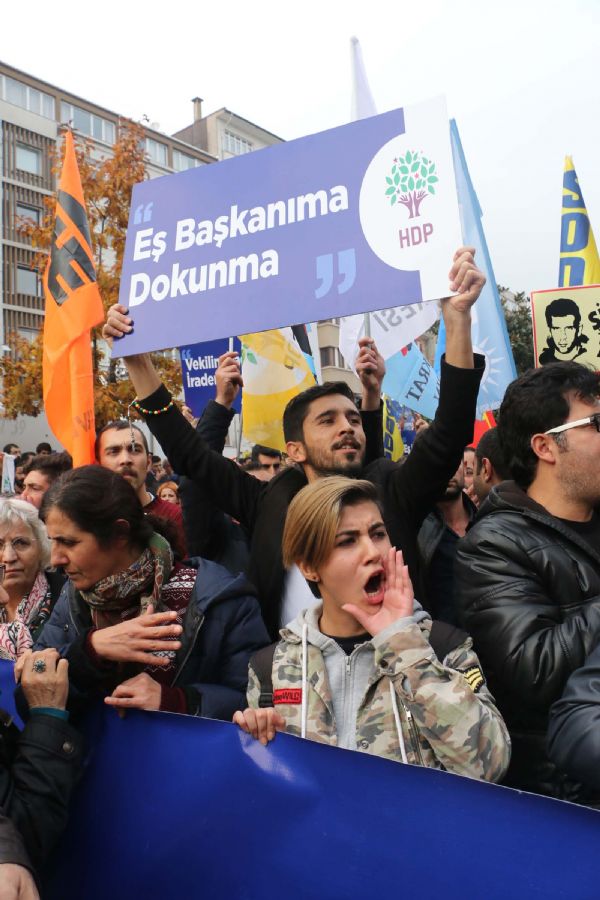  Şişli'de HDP=Pkk eylemine polis müdahalesi