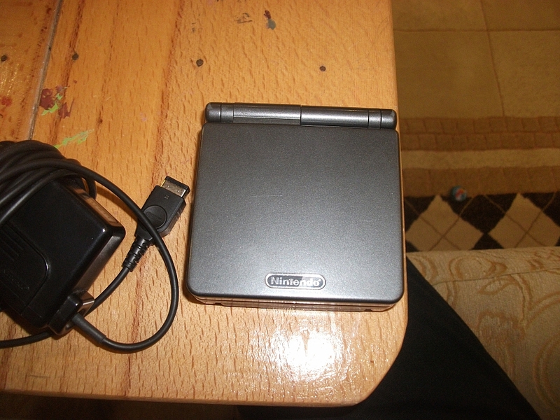 gameboy advance sp pokemon emerald gameboy advance sp pokemon emerald