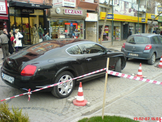  Bulgaristan plakalı Bentley Continental GT