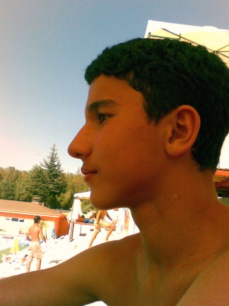  Yakışıklı olmak neden sorun olur ?