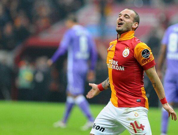  	Sneijder'in golüne ofsayt diyenler gelsin hele