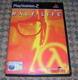  Half-Life (PS2) + Quake 3 (PS2) [Orjinal,Temiz,30YTL]