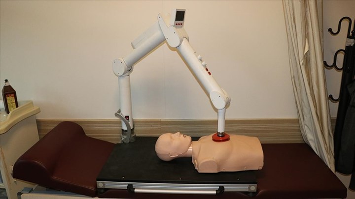 Kalp masajı yapan yerli robot geliştirildi