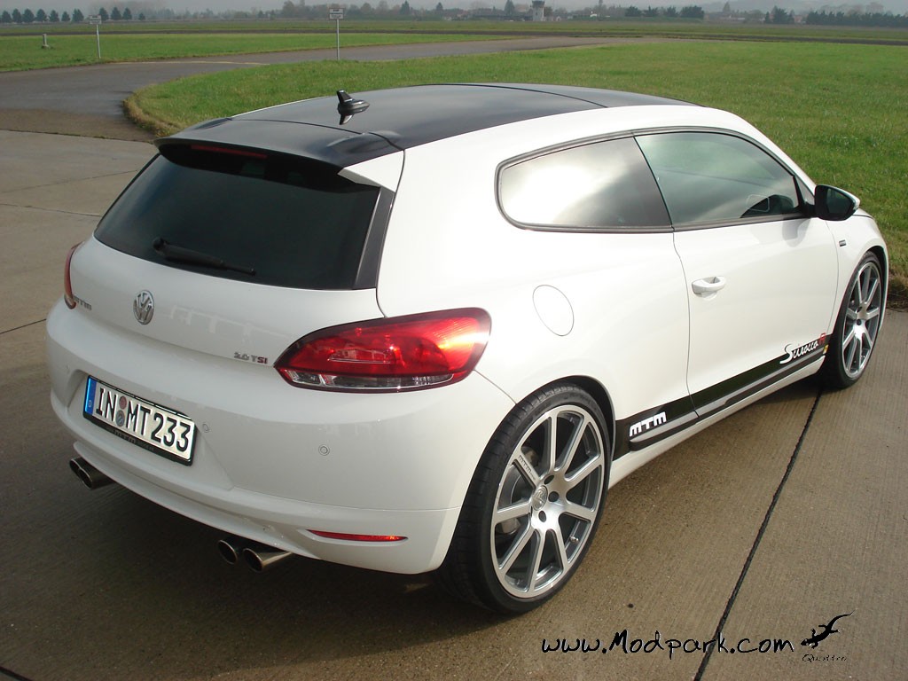  Üniversiteye Peugeot RCZ ile gitmek