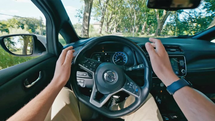 Elektrikli araçlarda güvenlik alarmı: Nissan Leaf, hackerların oyuncağı oldu