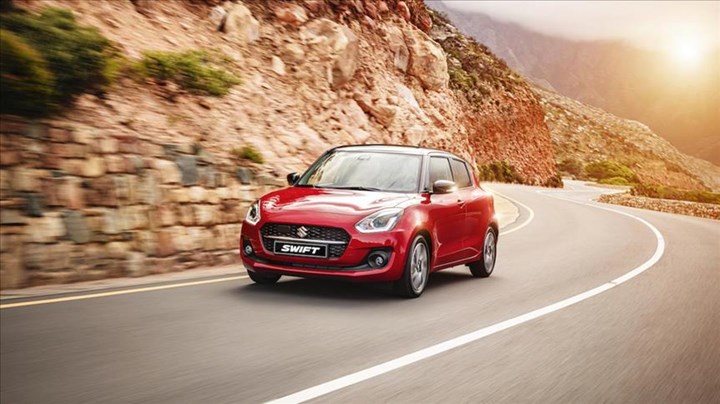 Manuel şanzımanlı Suzuki Swift Hibrit Temmuz'da Türkiye'de: İşte fiyatı ve özellikleri