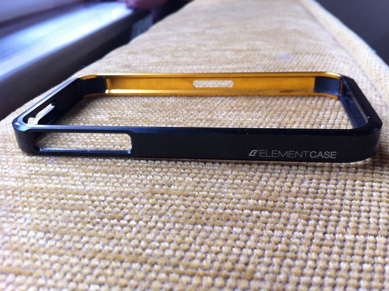  iphone4 aksesuarlarımı satıyorum uygun fiyata(element case ve digerleri...)