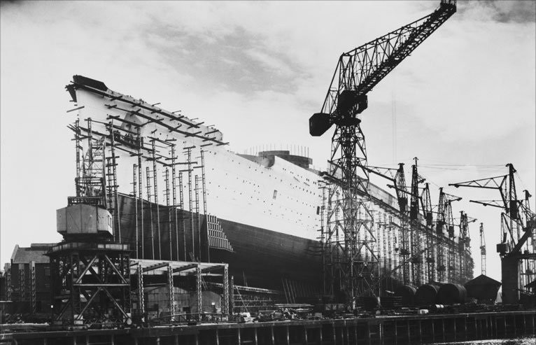 Queen Mary Transatlantiğinin yapım aşaması (1926-1967) Ve günümüzdeki hali (2013)