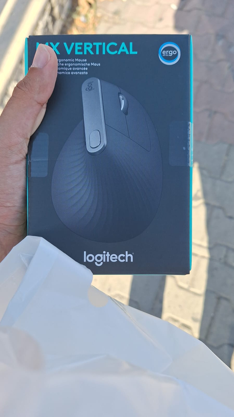 LOGITECH MX VERTICAL ERGONOMIK DIKEY MOUSE-SİYAH Vatanbilgisayar 2368₺