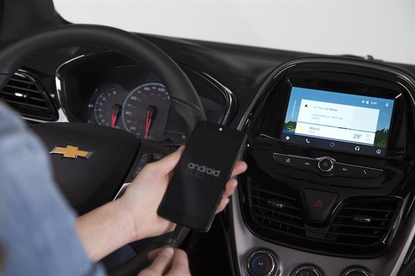 Chevrolet'in 2016 model araçları CarPlay ve Android Auto araç içi sistemlerine birlikte destek verecek