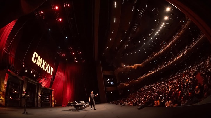 Cem Yılmaz'ın son gösterisi CMXXIV, yılbaşı günü Netflix'te yayınlanacak
